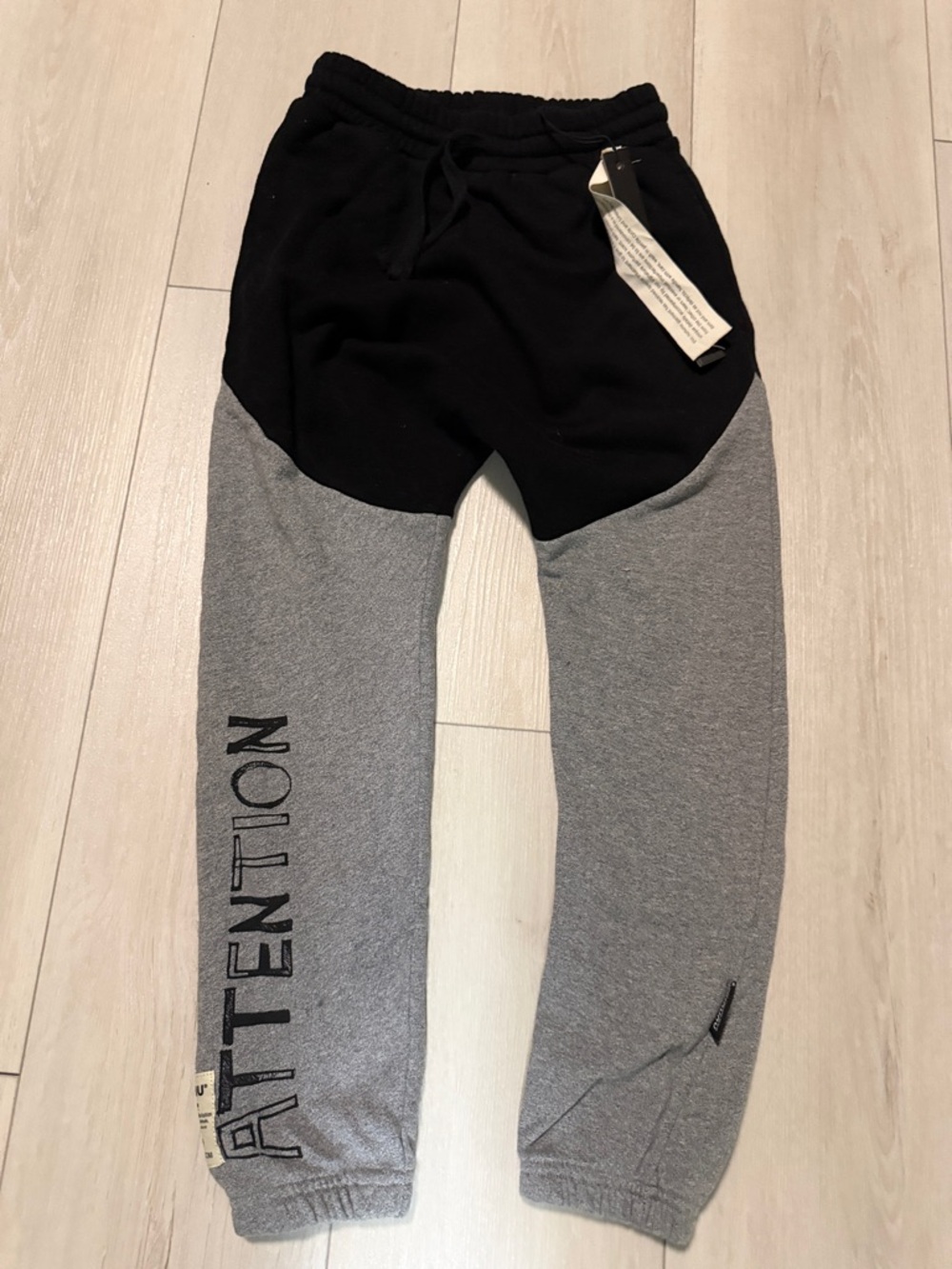 Nununu Kids Two-Tone Black and Gray Jogger Pants-Sweatpants size 6-7 NEW